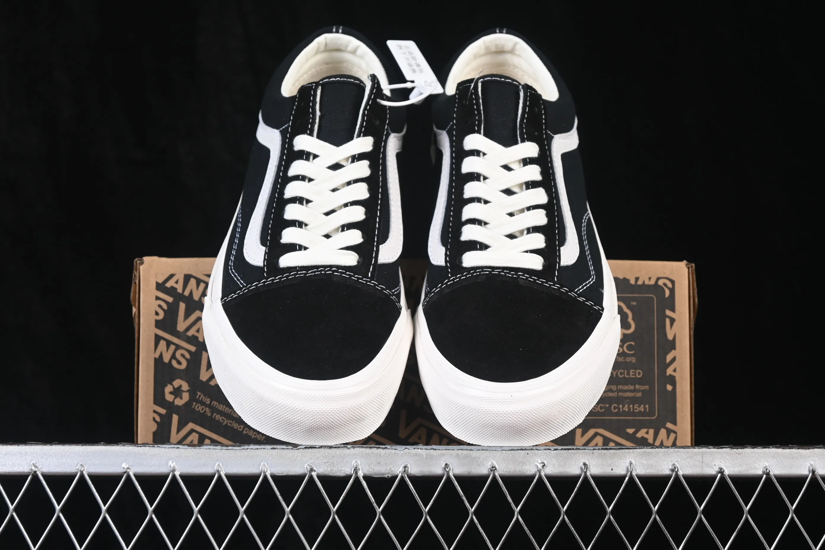 All categories Vans Vans series Vans Low Vans low top Vans Old Skool Vans low-top casual skateboard shoes VN0005UB1KP